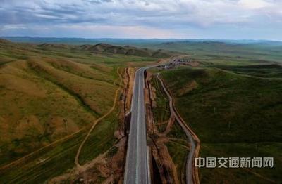 中鐵四局蒙古國新機(jī)場(chǎng)高速公路 連接未來的草原絲路